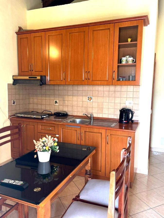 Apartments Athina Orikum Kültér fotó