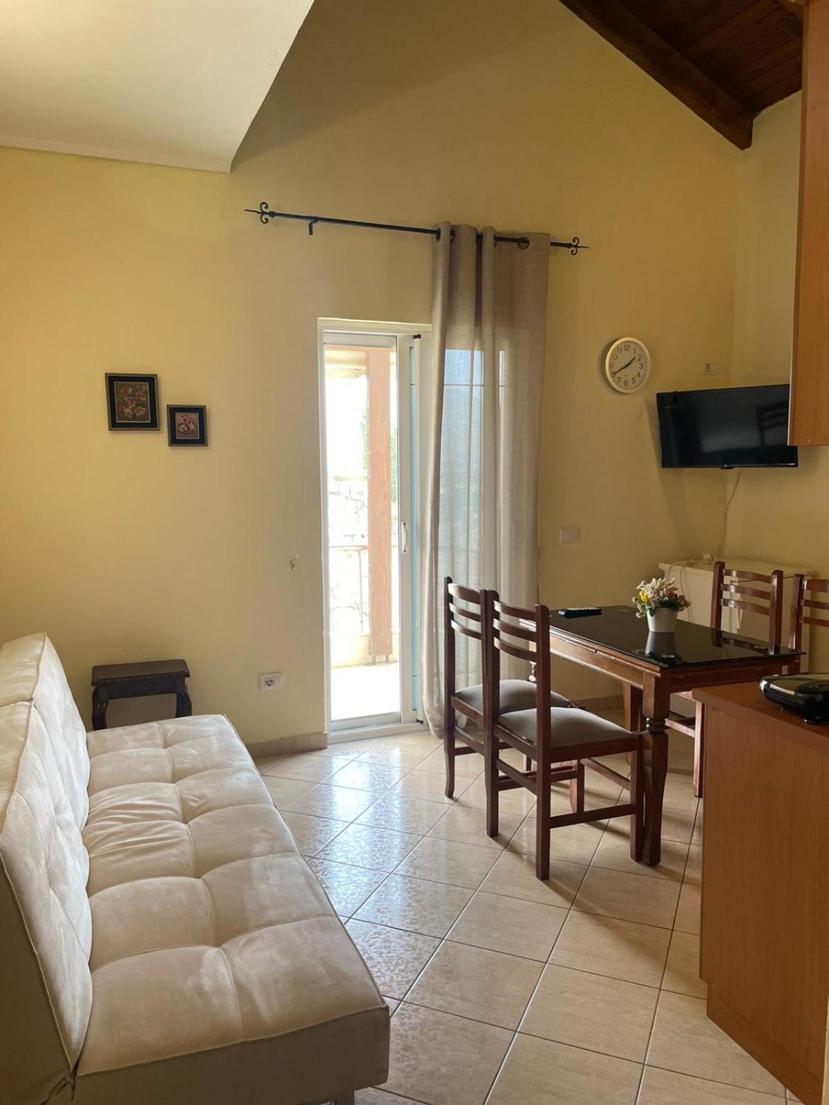 Apartments Athina Orikum Kültér fotó